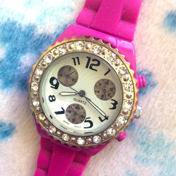 Crystal Rubber watch Vintage Stainless steel quartz needs battery